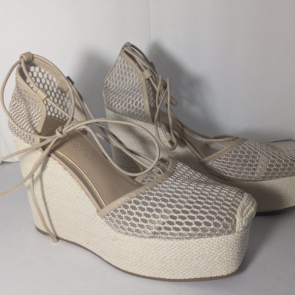 NEW- Size 11M Womens Gianni Bini Platform Wedge Strappy Sandals Fabric Beige - Picture 3 of 7